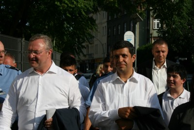 Raed Saleh und Frank Henkel auf Kiezstreife in Spandau