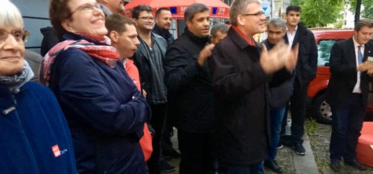 Essen macht glücklich, Essen teilen glücklicher ! Raed Saleh und die Spandauer SPD luden zum gemeinsamen Fastenbrechen im Ramadan